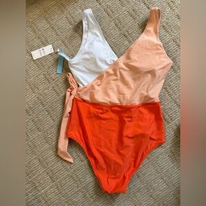 NWT Cupshe Peach and Orange One Piece Swimsuit
